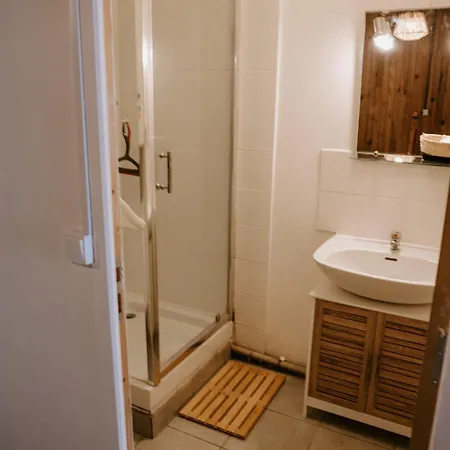 Studio De Plain-pied Avec Terrasse Et Jardin Apartment Saint-Meard-de-Gurcon