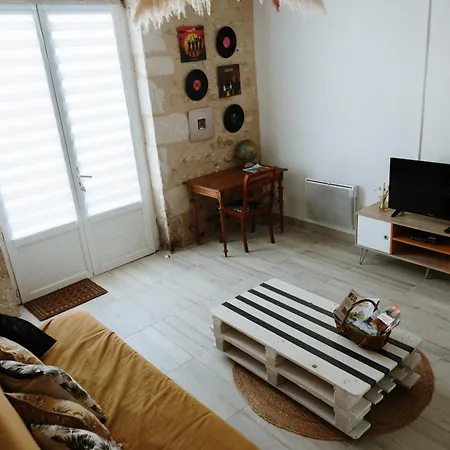 Studio De Plain-pied Avec Terrasse Et Jardin Apartment Saint-Meard-de-Gurcon