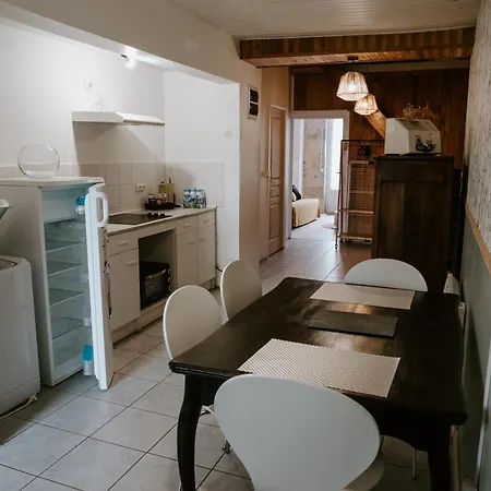 Apartment Studio De Plain-pied Avec Terrasse Et Jardin