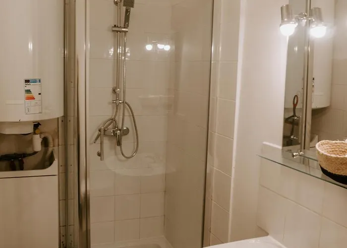 Studio De Plain-pied Avec Terrasse Et Jardin 아파트 Saint-Meard-de-Gurcon